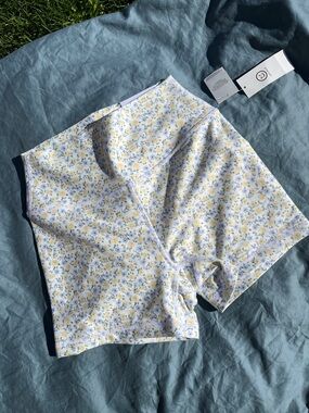 Gilly Hicks Floral Bike shorts, S